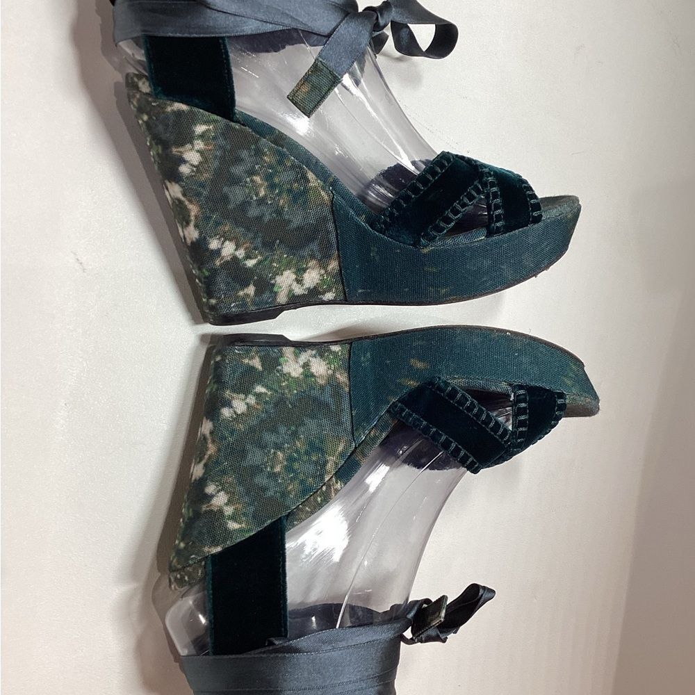 Stuart Weitzman Theodora Callum Elegant Velvet Gr… - image 7